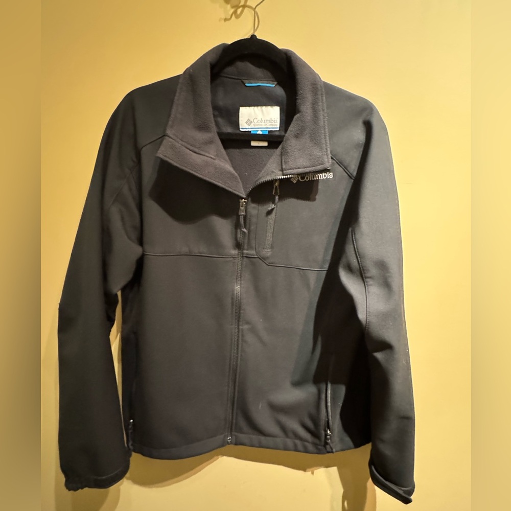 Columbia Men's Ascender Softshell Jacket. Size Large EUC
